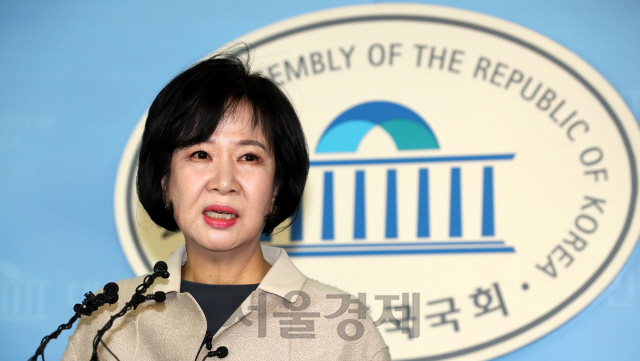 손혜원 더불어민주당 의원이 20일 목포 부동산 투기 의혹과 관련, 국회 정론관에서 기자회견을 하고 있다. /이호재기자.