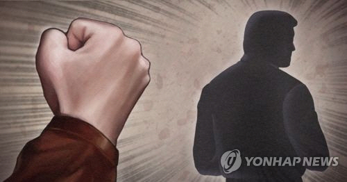 '야 전화 안받냐?' 친형 회사직원 폭행해 코뼈 부러트린 조폭 구속영장
