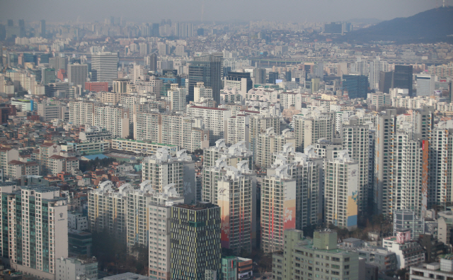 사진은 이날 서울 삼성동에서 바라본 강남구 일대 아파트 모습. /연합뉴스