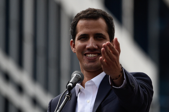 베네수엘라 反정부 핵심 급부상 30대 국회의장