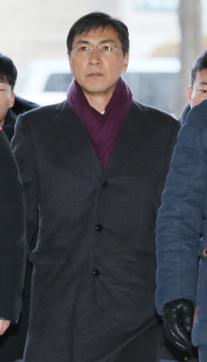 '정치적 동지' 김경수·안희정, 이번주 법 심판대...누가 웃을까