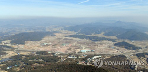 ‘광주형 일자리’ 모델로 현대자동차와 완성차 합작공장이 들어설 빛그린산단이 주목받고 있다. 사진은 빛그린산단 전경./연합뉴스