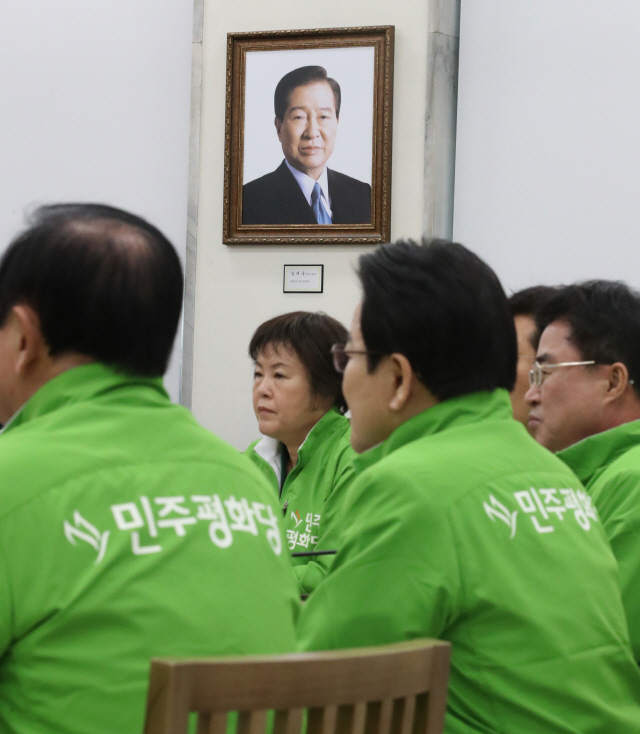 민주평화당, 5.18은 북한소행 '지만원' 초청 한국당 공청회 맹공