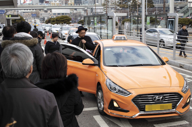 서울 택시요금 16일부터 인상…기본요금 3,800원