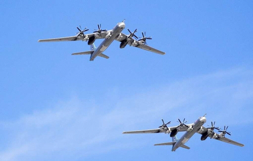러 “전략폭격기 Tu-95MS 2대, 동해 상공 등에서 정례 비행”