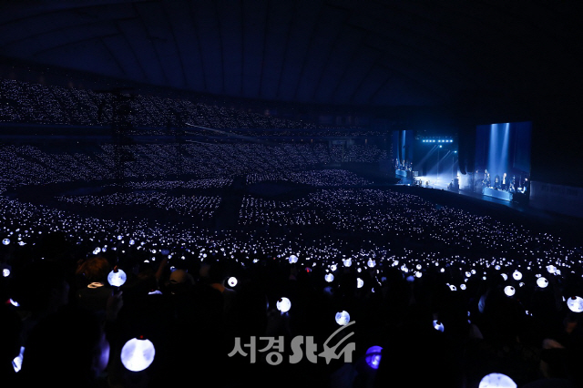 방탄소년단, ‘LOVE YOURSELF’ 일본 첫 돔 투어 화려한 피날레! 38만 관객과 호흡