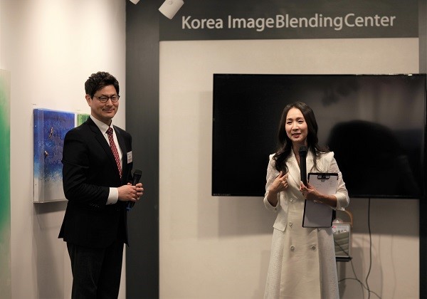 사진설명: 한국이미지블렌딩센터 유지선 대표(오른쪽)와 허영훈 대표(왼쪽)