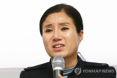 케어 박소연 대표 단체 후원금 수천만원 개인명의 보험금 납부 논란