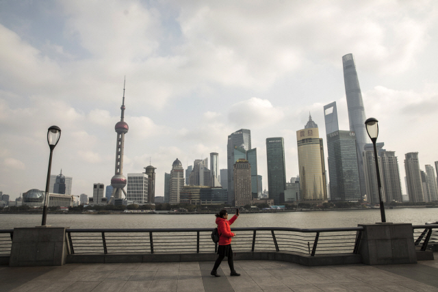 고층 빌딩들이 들어선 중국 상하이의 푸동 지구 모습 /블룸버그