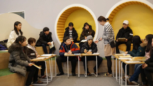 서울 강서구의 강서꿈동산 9기 어린이기자들이 국립국어원을 방문해 강의를 듣고 있다. /사진제공=강서구