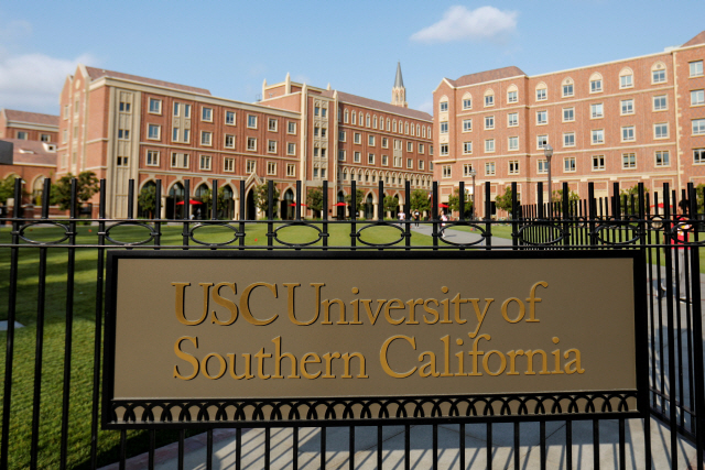 ‘미국판 스카이 캐슬’로 불리는 초대형 대학 입시 비리 사건에 연루된 미 USC 대학 전경. /로스엔젤레스=로이터연합뉴스