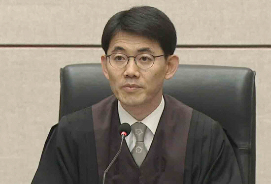 '김경수 법정구속' 성창호 판사 재임용심사 통과