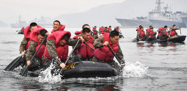 해군교육사가 20일 655기 해군병 1,404명을 대상으로 IBS 훈련을 실시하고 있다. /사진제공=해군교육사