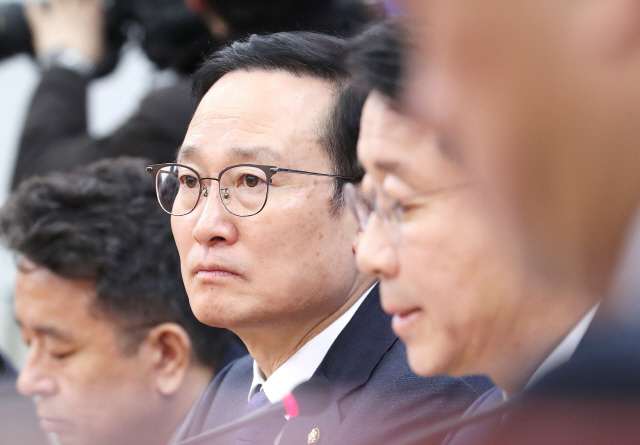 홍영표'한국당, 김학의·장자연 물타기 특검시도 중단해야'