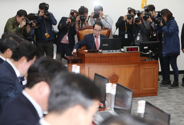 한국당 추천 자문위원 전원 사퇴…국회 윤리위 ‘5·18 망언’ 징계 난항