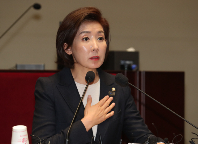 '文정부 안이한 안보의식' 질책하는 한국당