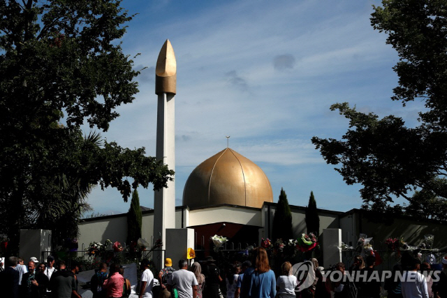 뉴질랜드 참사 이슬람 사원, 사건 발생 8일 만에 다시 문 열어