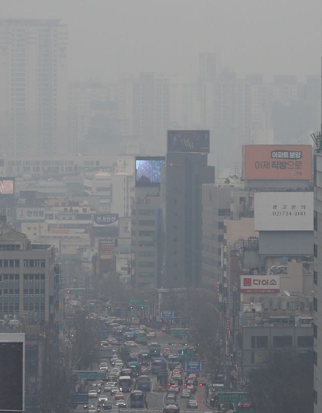 26일 정부는 미세먼지 관련 법안 5건의 제·개정을 의결했다./연합뉴스