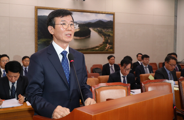 문성혁 해양수산부 장관 후보자가 26일 오전 국회 농림축산식품해양수산위원회에서 열린 인사청문회에서 모두발언을 하고 있다./연합뉴스