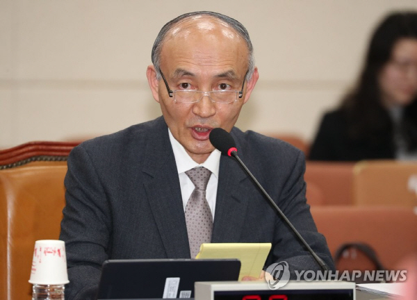 ‘조동호 청문회’ 사퇴 요구 “교수 자격도 없다” vs “출장 계획 입각해 서류 제출”