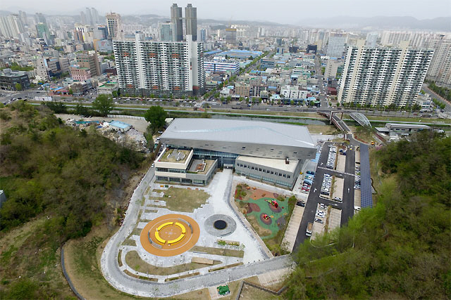 울산도서관 전경/울산시 제공