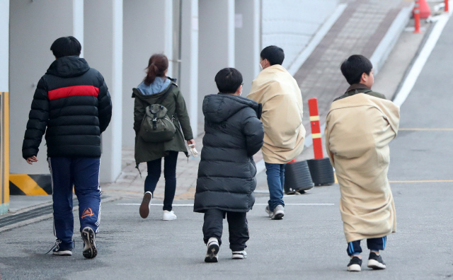 집으로 돌아가는 산불 대피 주민들 / 연합뉴스