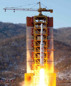 지난 2016년 2월 7일 북한 동창리 서해위성발사장에서 광명성 4호가 발사되고 있다./연합뉴스