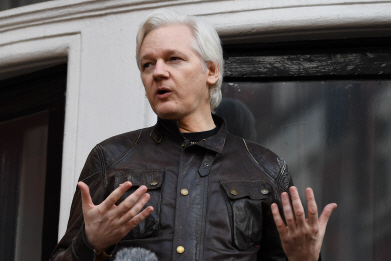 폭로 전문사이트 ‘위키리크스’ 설립자인 줄리안 어산지.    /런던=AFP연합뉴스