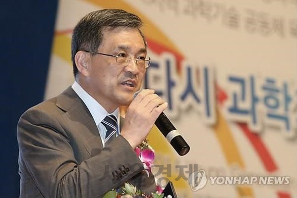 [단독]삼성 권오현 '韓사회는 사일로 집단...순혈깨고 대학논문 버려라'