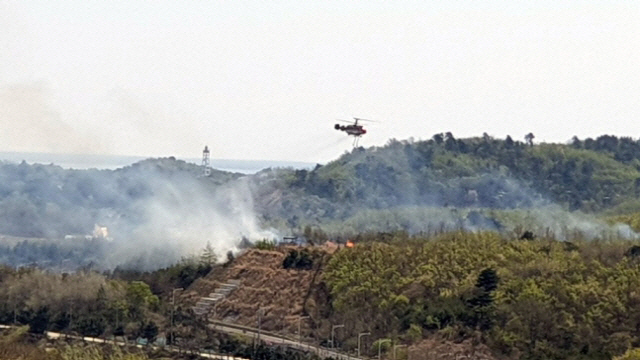 대전 대정동 이어 또…안성 산불 산림헬기 투입 진화작업(종합)