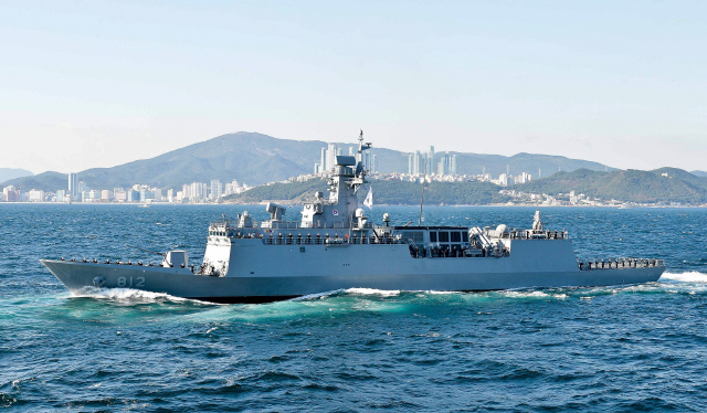 대한민국 해군의 최신예 호위함인 경기함이 오는 4월 22일부터 25일까지 중국 칭다오(Qingdao)에서 열리는 중국 국제관함식에 참가한다./사진제공=해군
