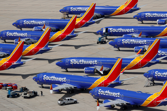 미국 항공기 제조업체 보잉의 737 맥스 8 여객기가 캘리포니아주 빅터빌공항에서 대기하고 있다. /로이터연합뉴스