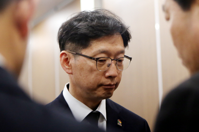 '드루킹 댓글 조작' 김경수, 석방 후 첫 법정 출석…치열한 공방전 예상
