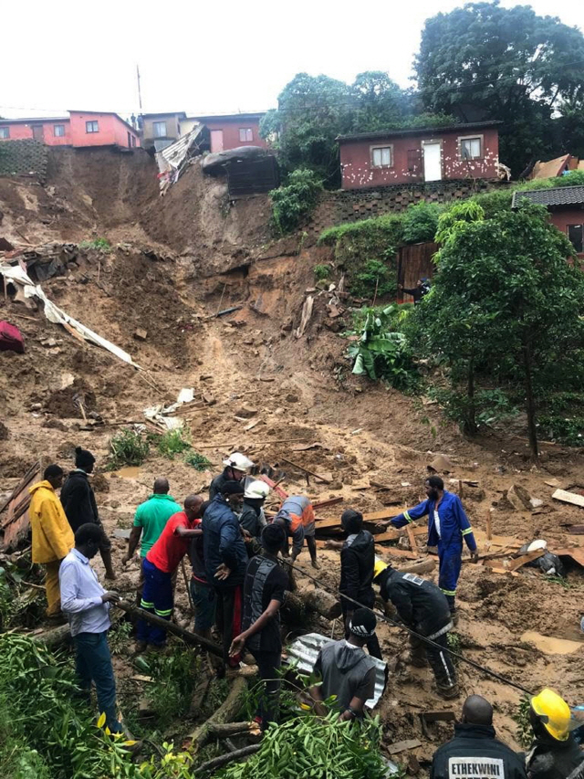 남아공, 폭우에 산사태 겹쳐 70명 이상 사망