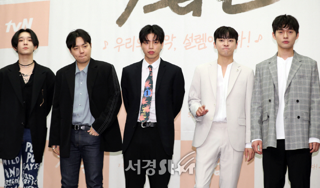 남태현, 딥샤워, 박원, 이우, 최낙타가 29일 오후 서울 상암동 스텐포드 호텔에서 열린 tvN ‘작업실’(연출 강궁) 제작발표회에 참석하고 있다. / 사진=양문숙 기자