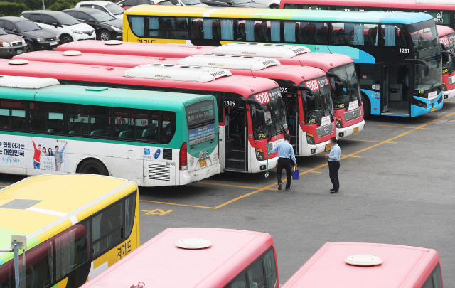경기 용인시의 한 버스 차고 모습/연합뉴스