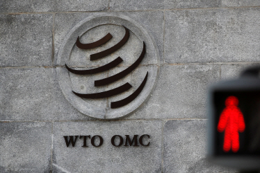 스위스 제네바에 위치한 WTO 본부에 새겨진 로고.    /제네바=로이터연합뉴스