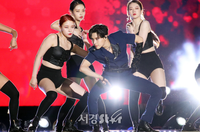 태민, 화려한 춤사위 (2019 드림콘서트)