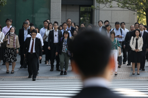 지난해 5월 일본 도쿄의 출근길 모습 /도쿄=블룸버그