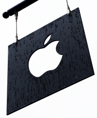 애플 로고가 그려진 뉴욕의 애플 스토어.      /뉴욕=EPA연합뉴스