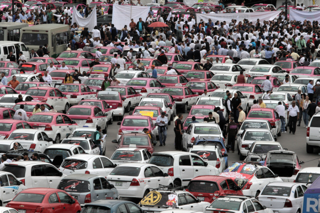 멕시코서도 ‘우버 반대 시위’…택시기사들 “수입 40% 줄었다”