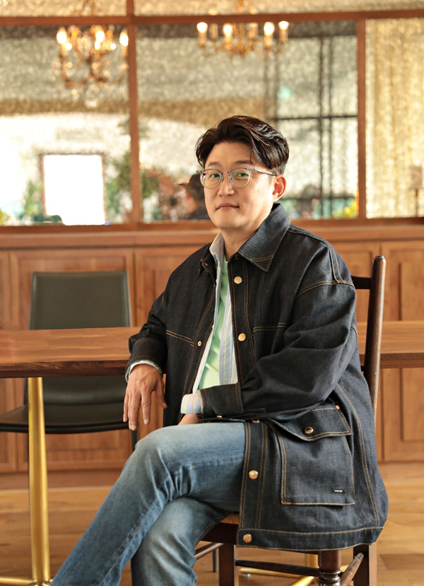 [인터뷰] 김현철, “난 음악을 만드는 사람...10집도 30년 후에 좋은 평가 받길”