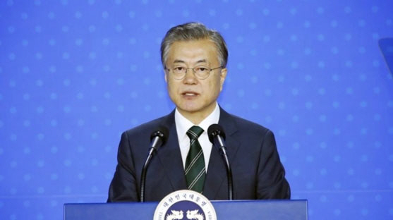 文 지지율 48.2%…'막말논란'으로 한국당 지지율은 떨어져