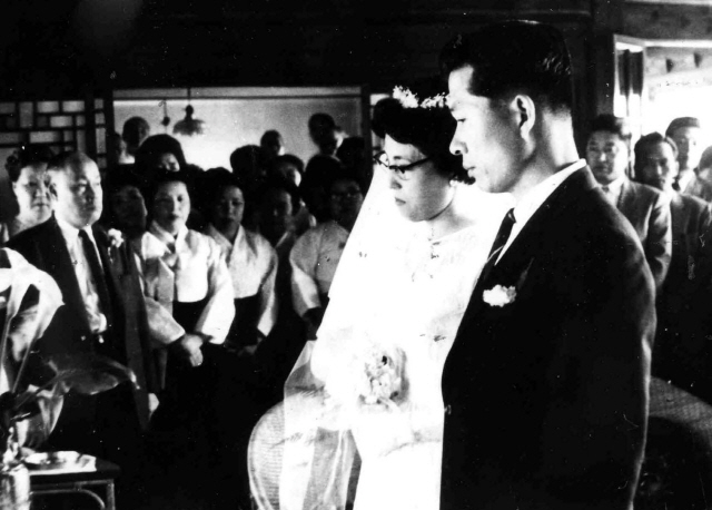 1962년 고(故) 김대중 전 대통령과 이희호 여사의 결혼식 당시 모습./연합뉴스