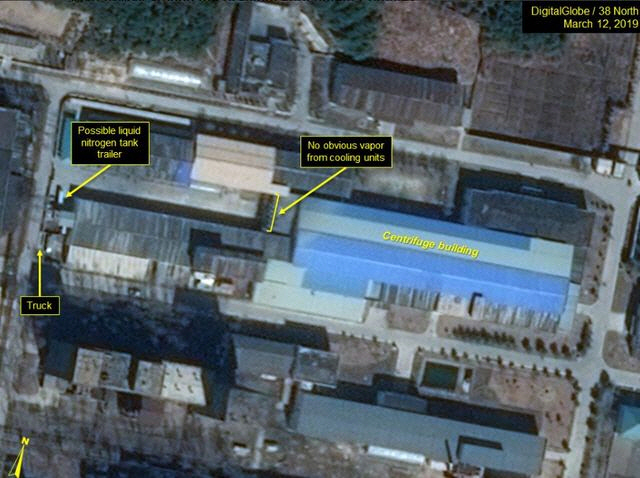미국의 북한전문매체 38노스는 5일(현지시간) 북한 영변 핵단지 내 우라늄 농축 공장 주변에서 액화질소 운반용 트레일러로 보이는 차량이 정기적으로 운행되고 있는 것이 상업위성을 통해 포착됐다고 보도했다 ./사진출처=38노스 홈페이지