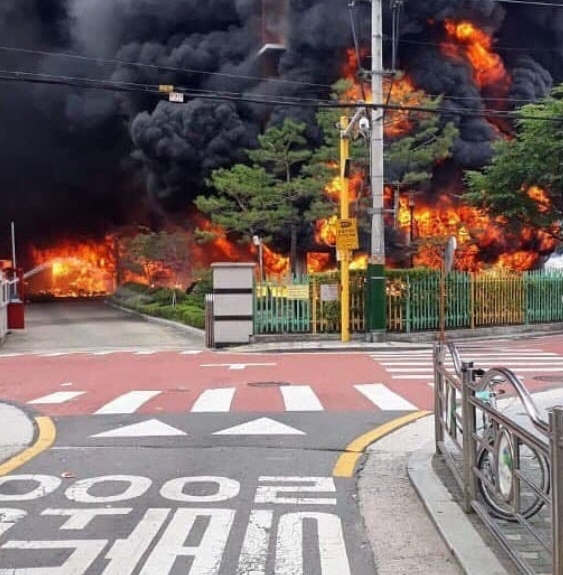 은명초등학교 화재 현장 /사진=온라인 커뮤니티