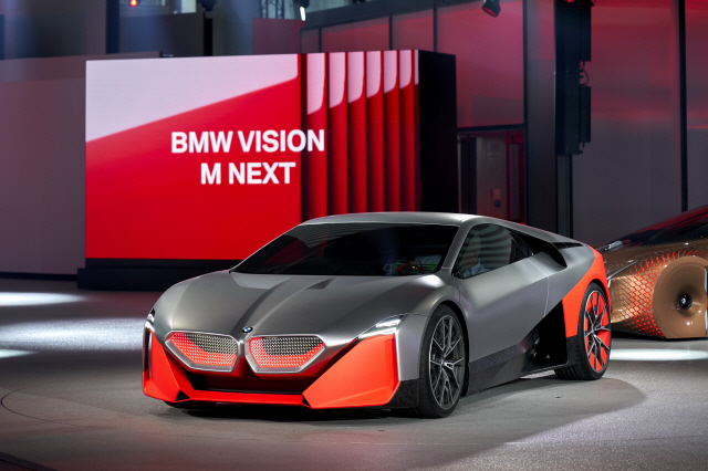 BMW그룹이 넥스트젠 행사에서 세계 최초로 공개한 ‘BMW 비전 M 넥스트’ /사진제공=BMW