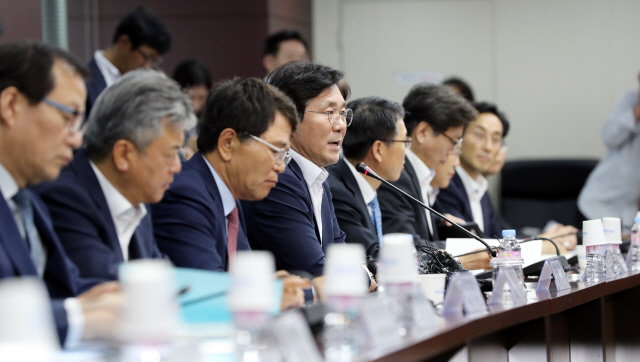 [속보] 성윤모 장관 '日 WTO제소 등 수출규제 대응할 것'