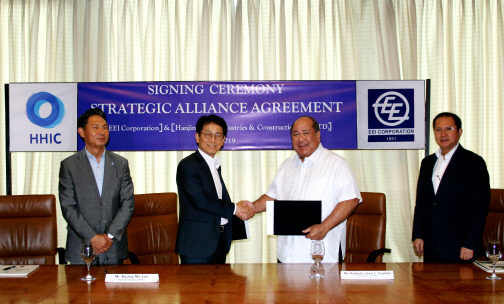 한진중공업이 필리핀 현지 건설사인 EEI와 전략적 업무제휴 협약을 맺었다./사진제공=한진중공업