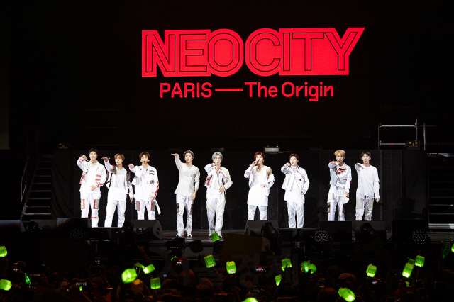엔시티127이 프랑스 파리 라 세느 뮤지컬에서 10일(현지시간) 공연을 펼치고 있다. /사진제공=SM엔터테인먼트